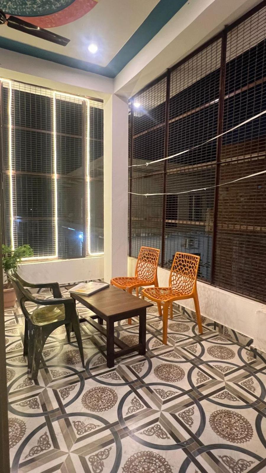 Veda Palace, 900 Meter Distancce From Temple Ayodhya Exterior photo